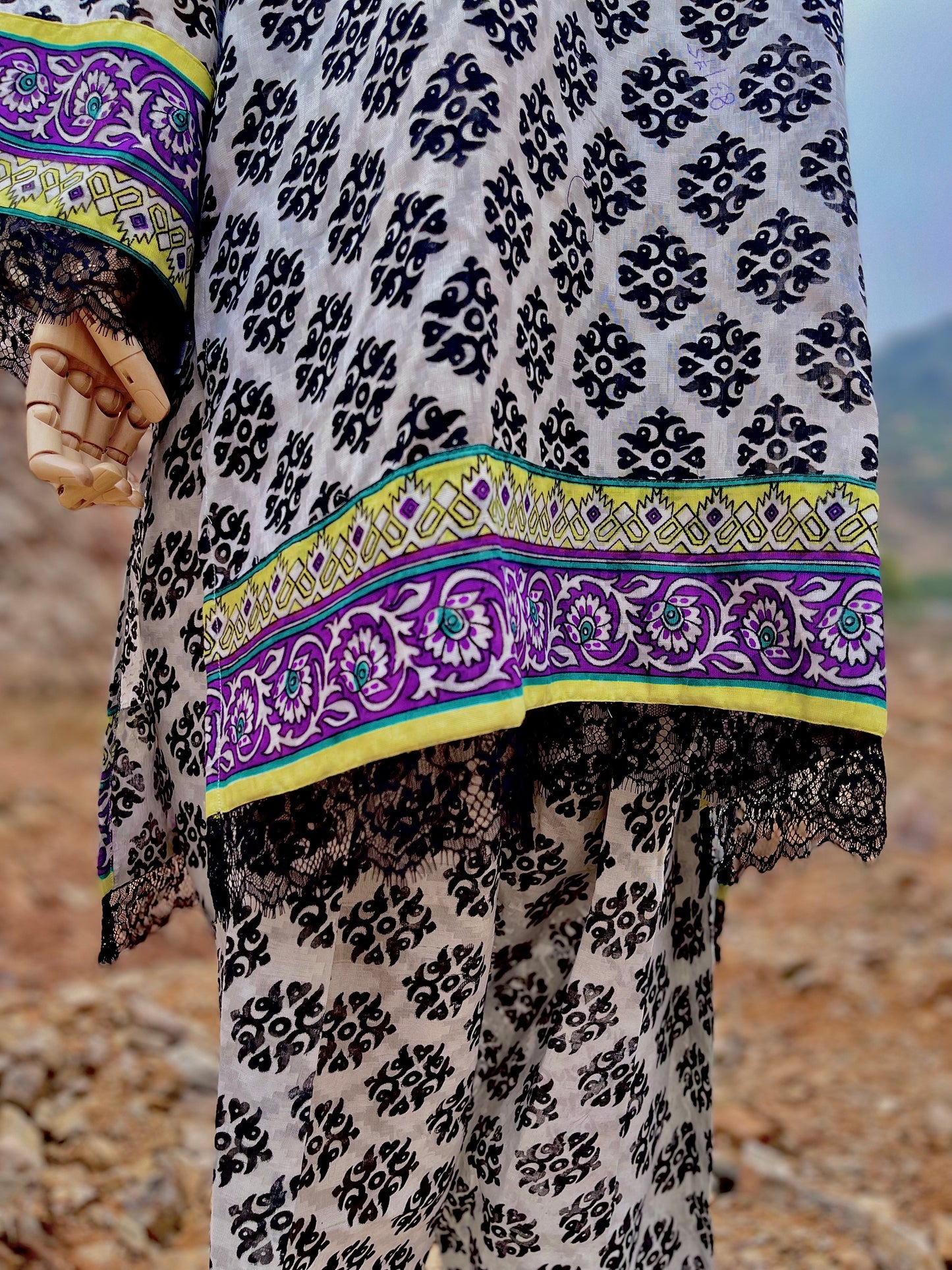 Women Balck and white Printed Salwar Suit - Ziona MuL