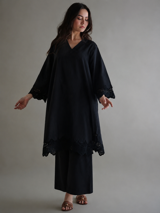 Women Black Kurta Set