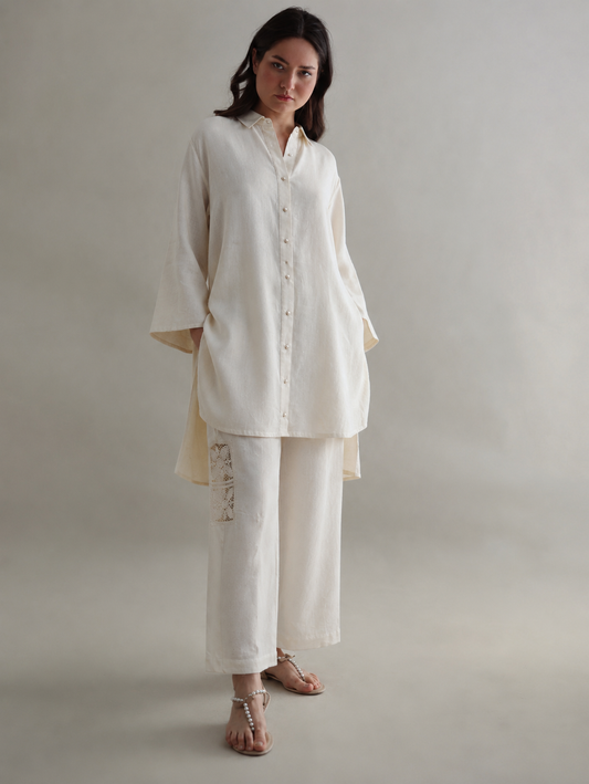 Women Off-White Lace Panelled Kurta Set
