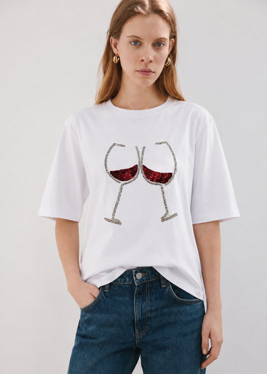 🍷 Women White Solid Tshirt with Embellishment