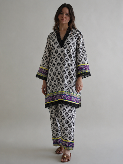 Women Balck and white Printed Salwar Suit