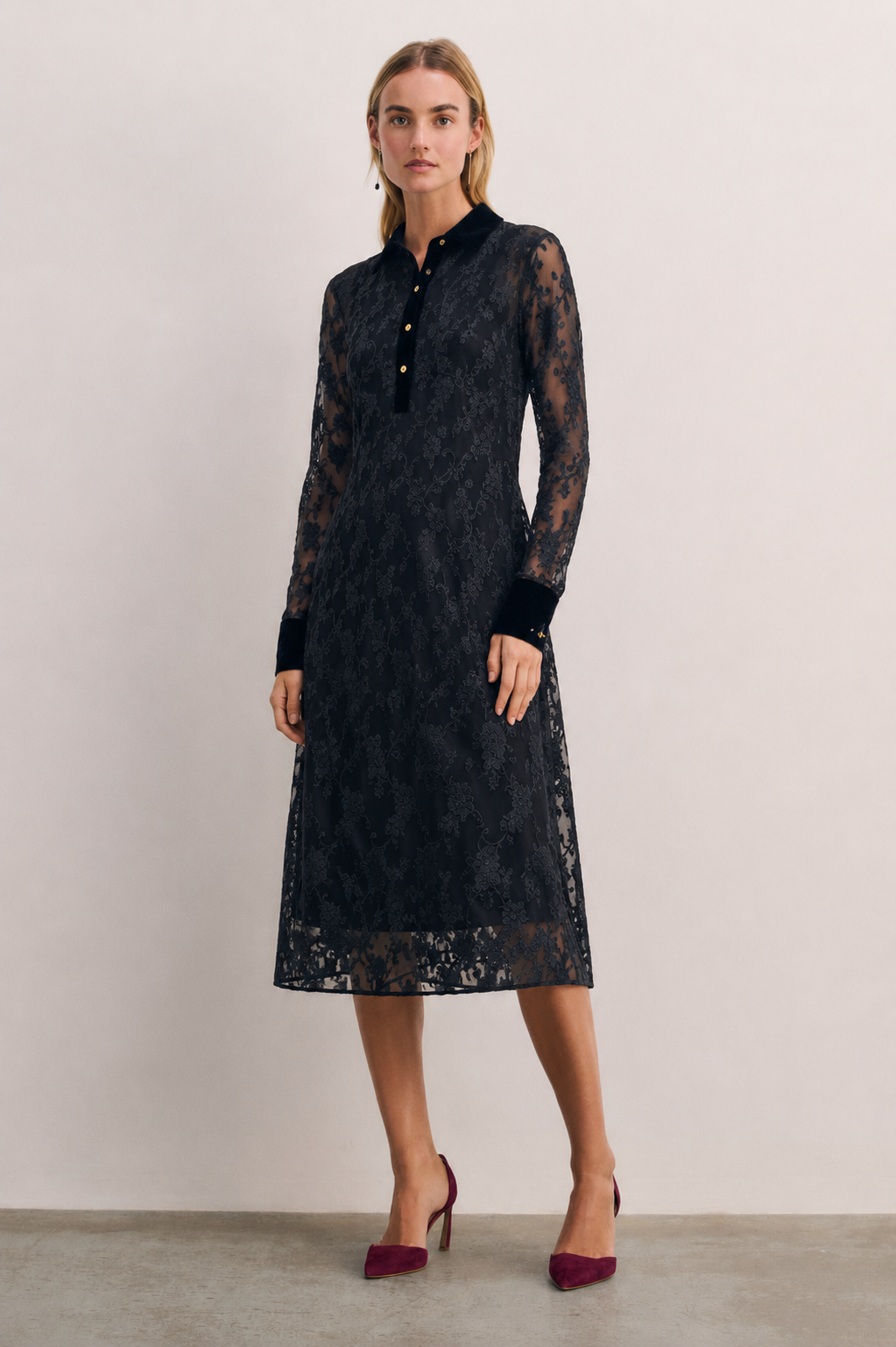Women Black Georgette Brasso Knee Length Dress