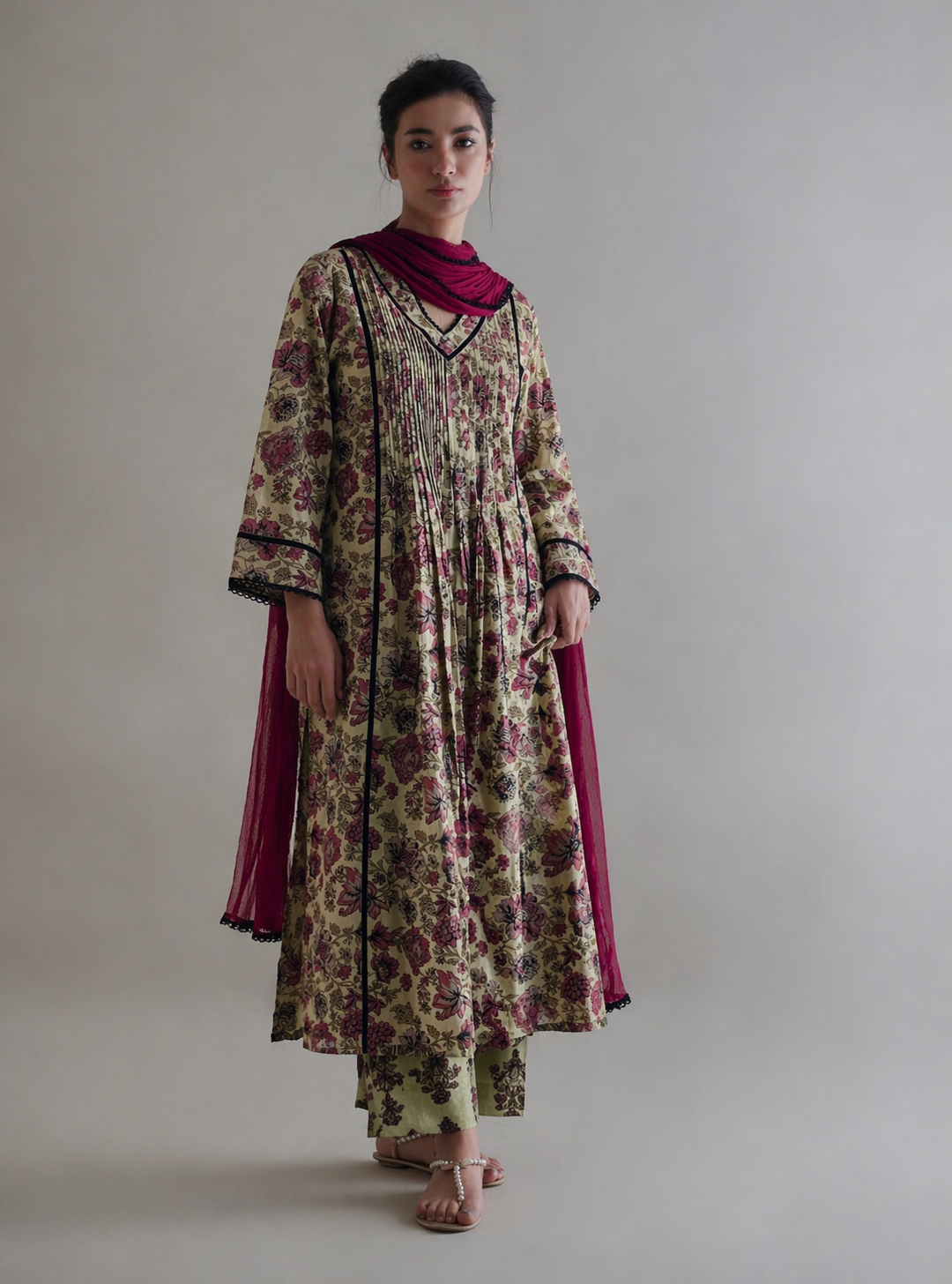 Women Green Printed Kurta Set with Dupatta
