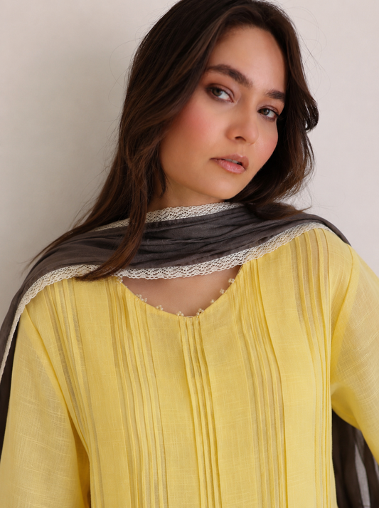 Women Yellow Kurta Set with Dupatta