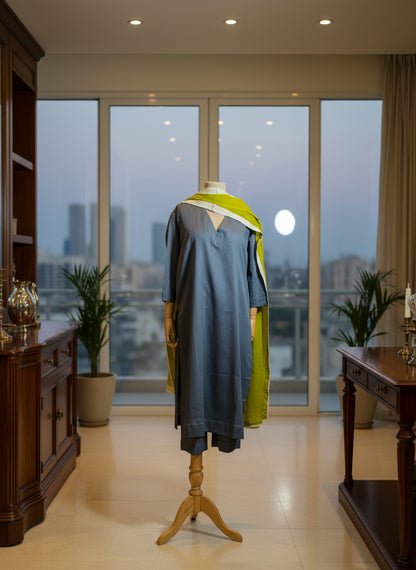 Women Grey and Green Kurta Set with Dupatta
