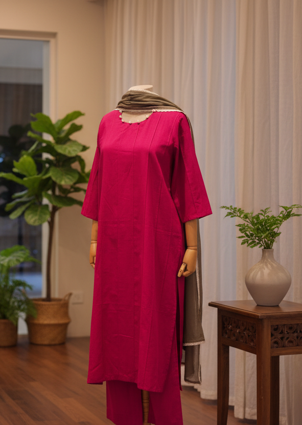 Women Magenta Kurta Set with Dupatta