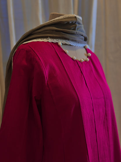 Women Magenta Kurta Set with Dupatta