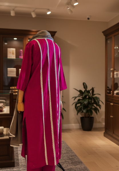 Women Magenta Kurta Set with Dupatta