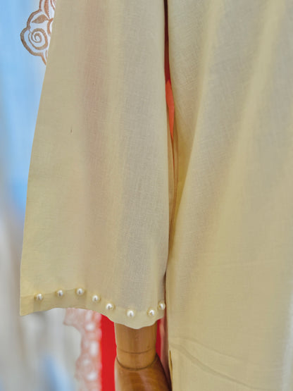 Women Cream Kurta Set with Dupatta