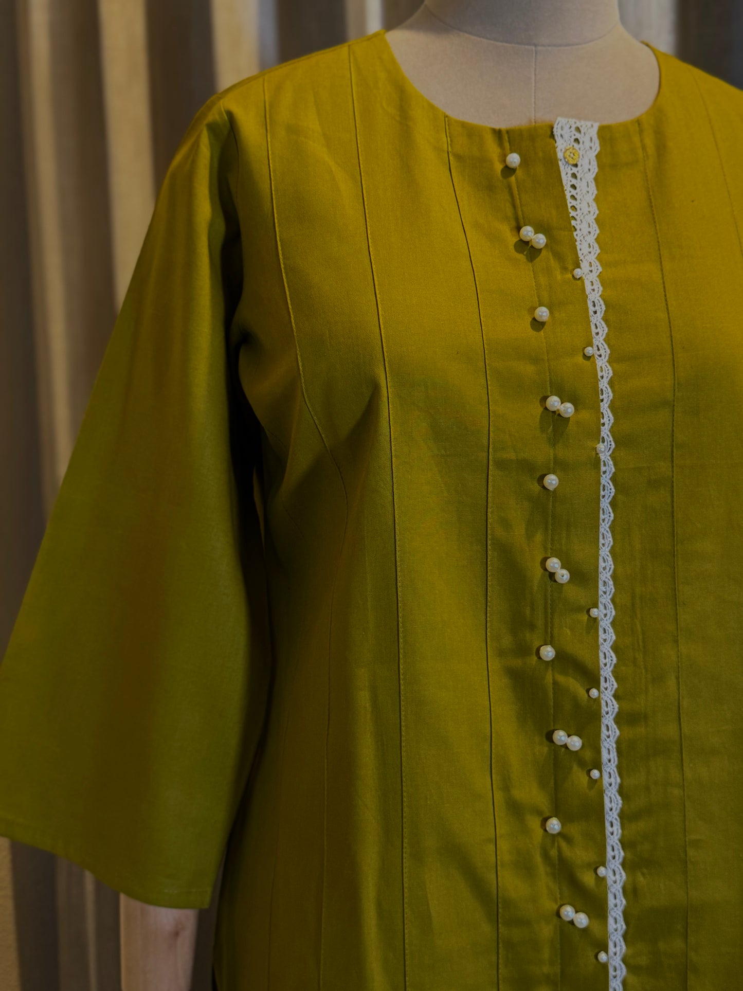 Women Olive Pearl Embellished Kurta Set
