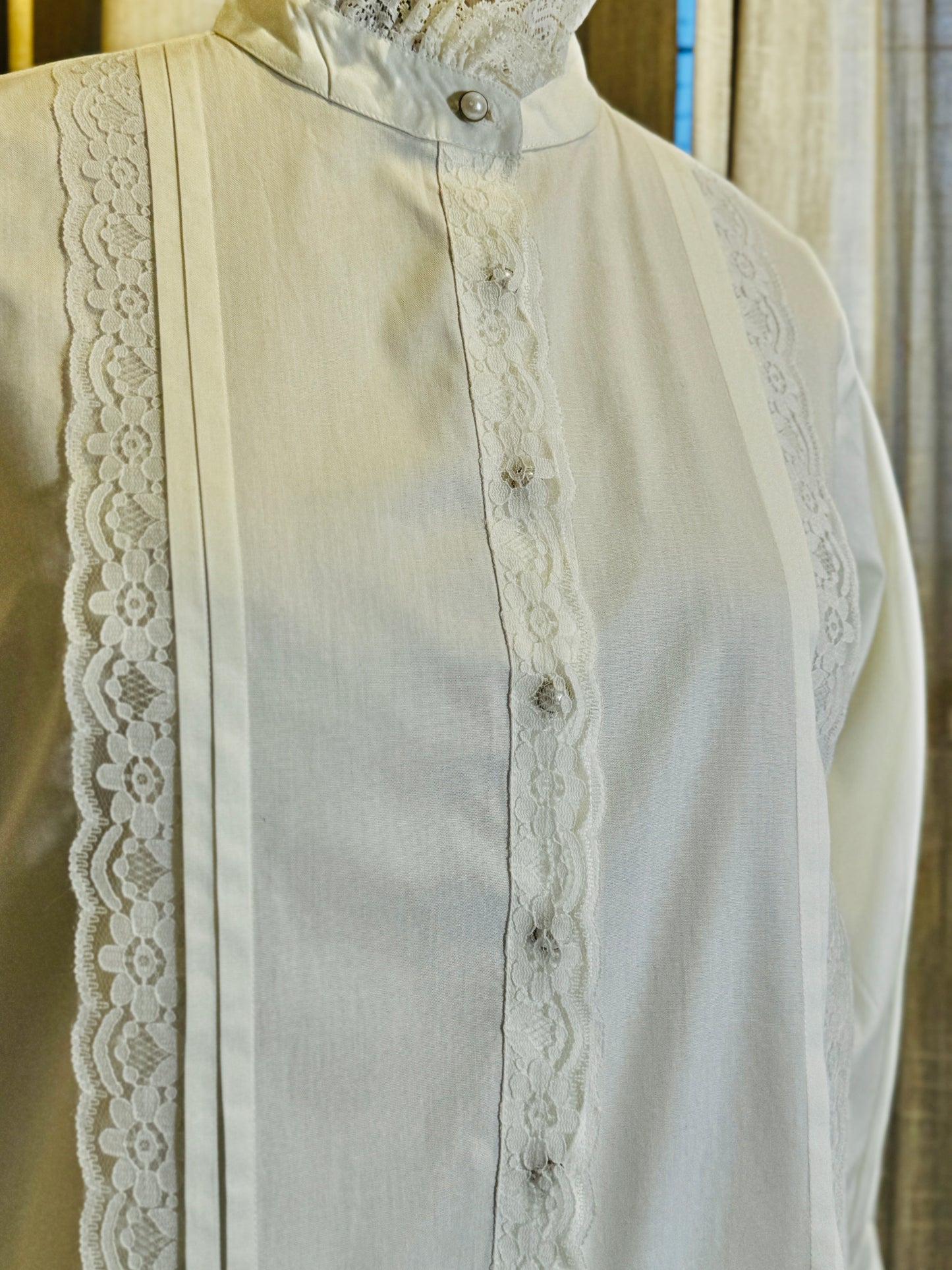 Women Offwhite Lace Co-ord Set