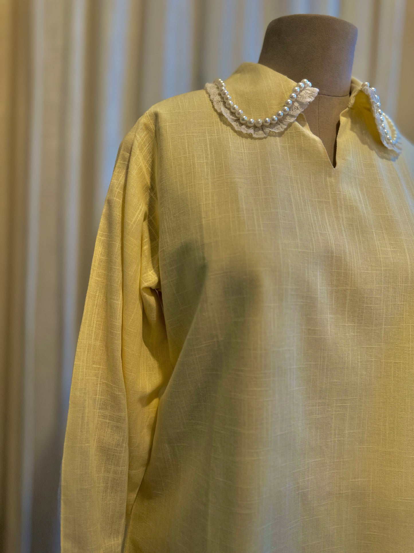 Women Yellow Lace Embroidered Kurta Set