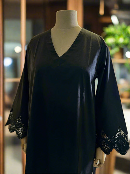 Women Black Kurta Set