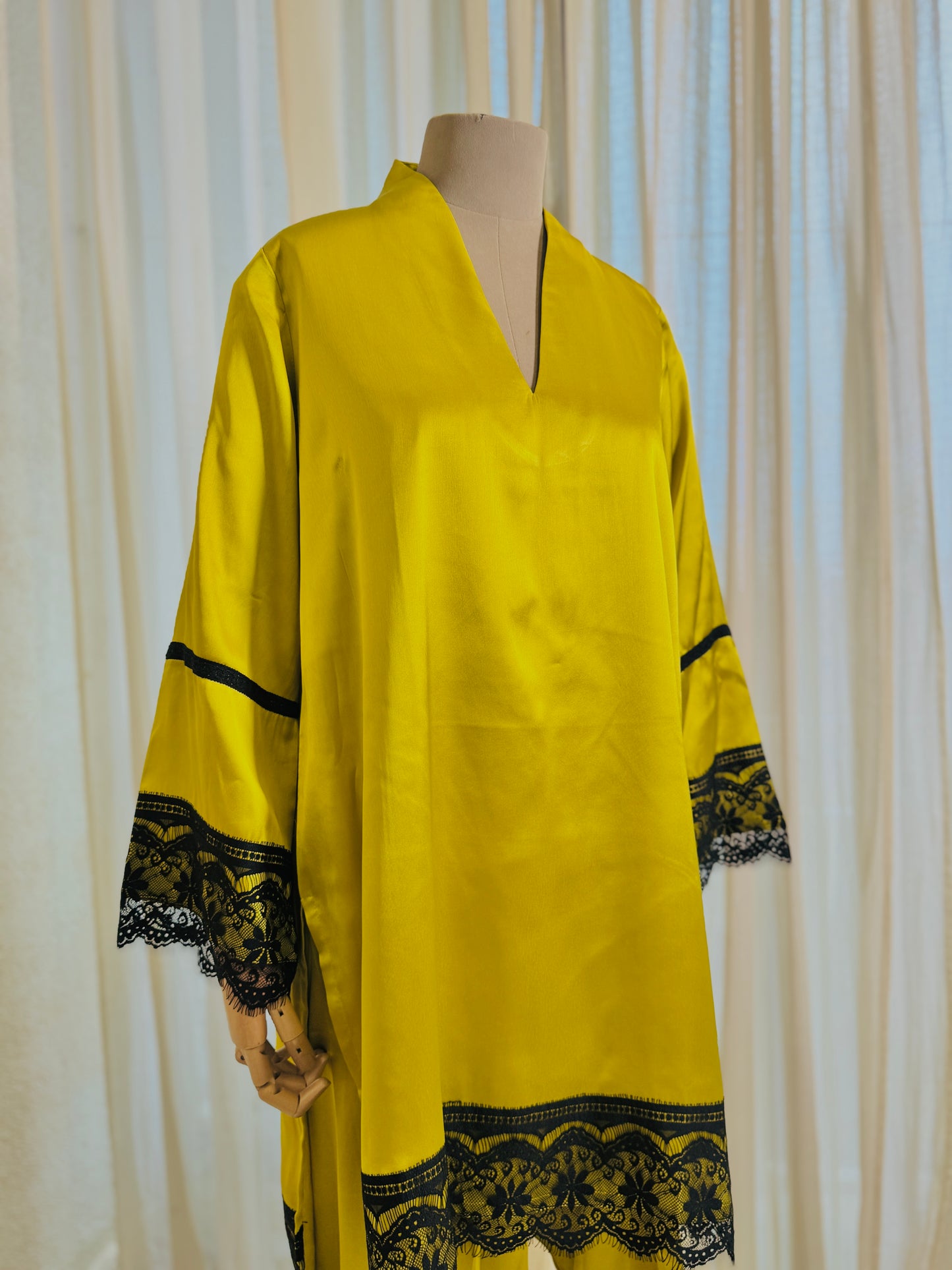 Women Green satin kurta with salwar