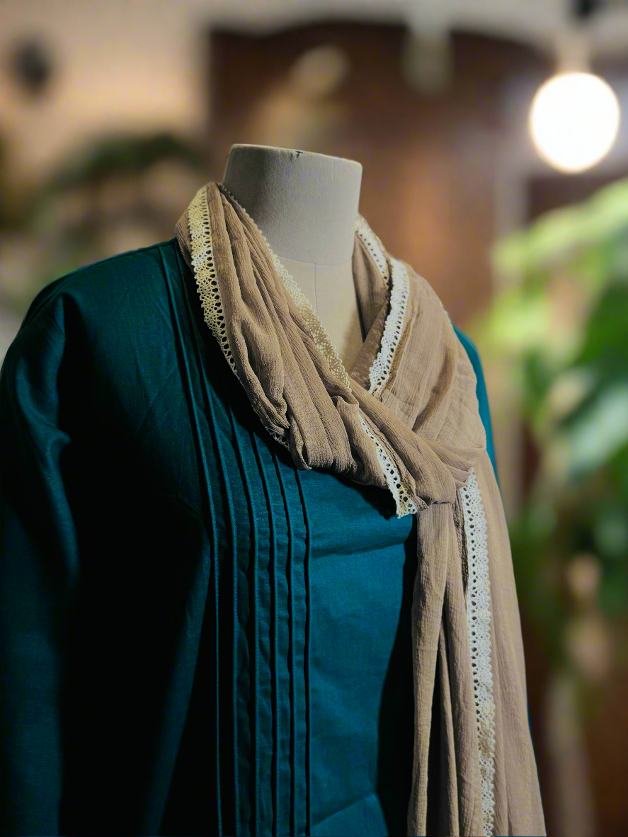 Women Green Kurta set with Dupatta