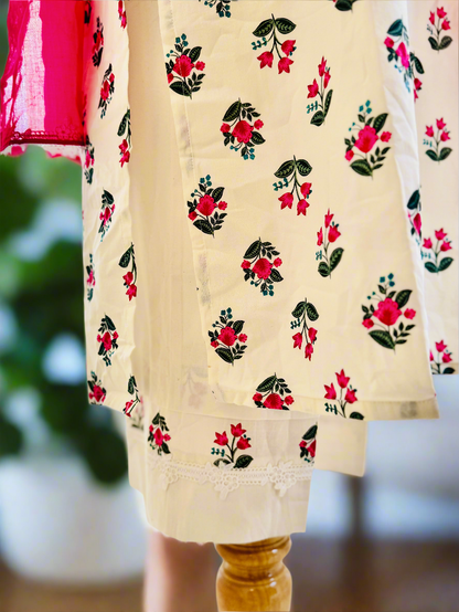 Women White printed kurta set