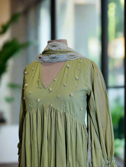 Women Green pearl embellished kurta set with dupatta